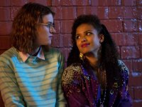 Black Mirror: il creatore Charlie Brooker svela la playlist di 'San Junipero'