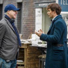 Animali Fantastici e Dove Trovarli: il regista David Yates insieme a Eddie Redmayne sul set