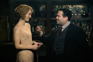 Animali Fantastici e Dove Trovarli: Alison Sudol e Dan Fogler in una foto del film