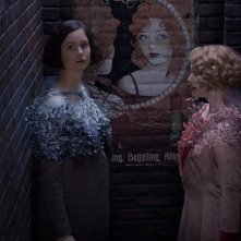 Animali Fantastici e Dove Trovarli: le attrici Alison Sudol e Katherine Waterson in una foto del film