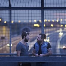 Il più grande sogno: Mirko Frezza e Alessandro Borghi in un momento del film