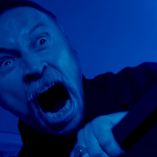 T2: Trainspotting 2 - Robert Carlyle in un momento del trailer del film