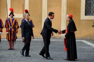 The Young Pope: Silvio Orlando in uno scatto della sesta puntata