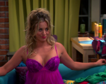 The Big Bang Theory 10: una sexy Kaley Cuoco da sogno spiazza i fan