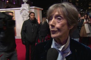The Crown - Intervista Eileen Atkins