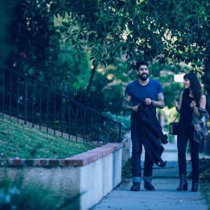 Between Us: Olivia Thirlby e Adam Goldberg in una scena del film