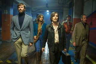 Free Fire: Brie Larson, Cillian Murphy e Armie Hammer in una scena del film