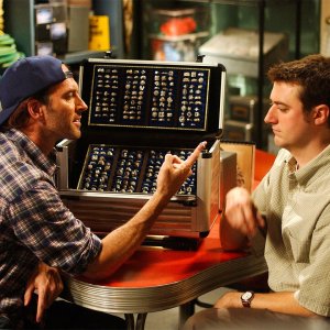 Una mamma per amica: Scott Patterson e Sean Gunn in un momento della serie