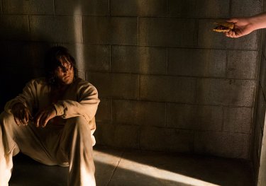 The Walking Dead: Norman Reedus interpreta Daryl Dixon in The Cell