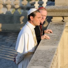 The Young Pope: un'immagine con Jude Law del settimo episodio