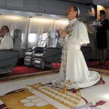 The Young Pope: Jude Law in una scena dell'ottavo episodio