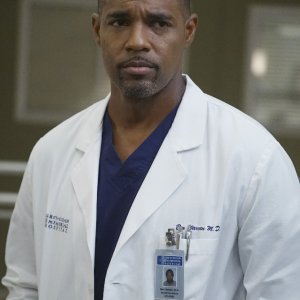 Grey's Anatomy: l'attore Jason George in una foto di Undo