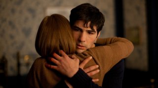 Daguerrotype: Tahar Rahim e Constance Rousseau in un momento del film