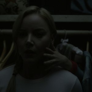 Lavender: Abbie Cornish in un'inquietante immagine del film