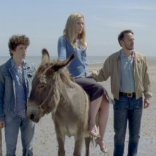 Les fils de Joseph: Victor Ezenfis, Fabrizio Rongione e Natacha Régnier in una scena del film