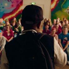 Morris from America: Markees Christmas di spalle in una scena del film