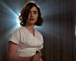 Rules Don't Apply: Lily Collins canta nel nuovo trailer