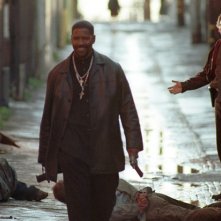 Training Day: Denzel Washington ed Ethan Hawke in una scena del film