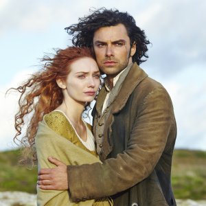 Poldark: Eleanor Tomlinson e Aidan Turner in una foto della serie