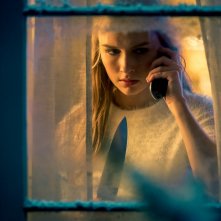 Safe Neighborhood: Olivia DeJonge in un'immagine del film