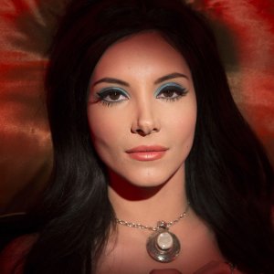 The Love Witch: un primo piano di Samantha Robinson