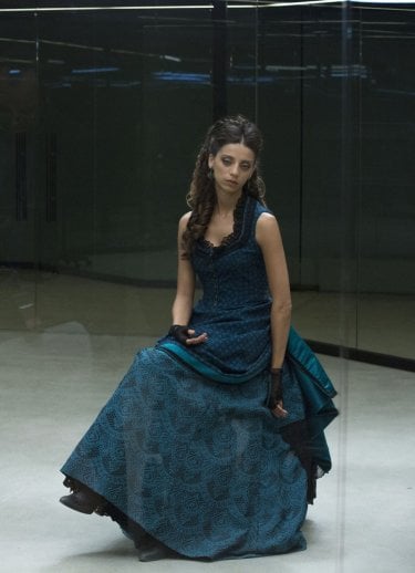 Westworld: l'attrice Angela Sarafyan in Trompe L'Oeil