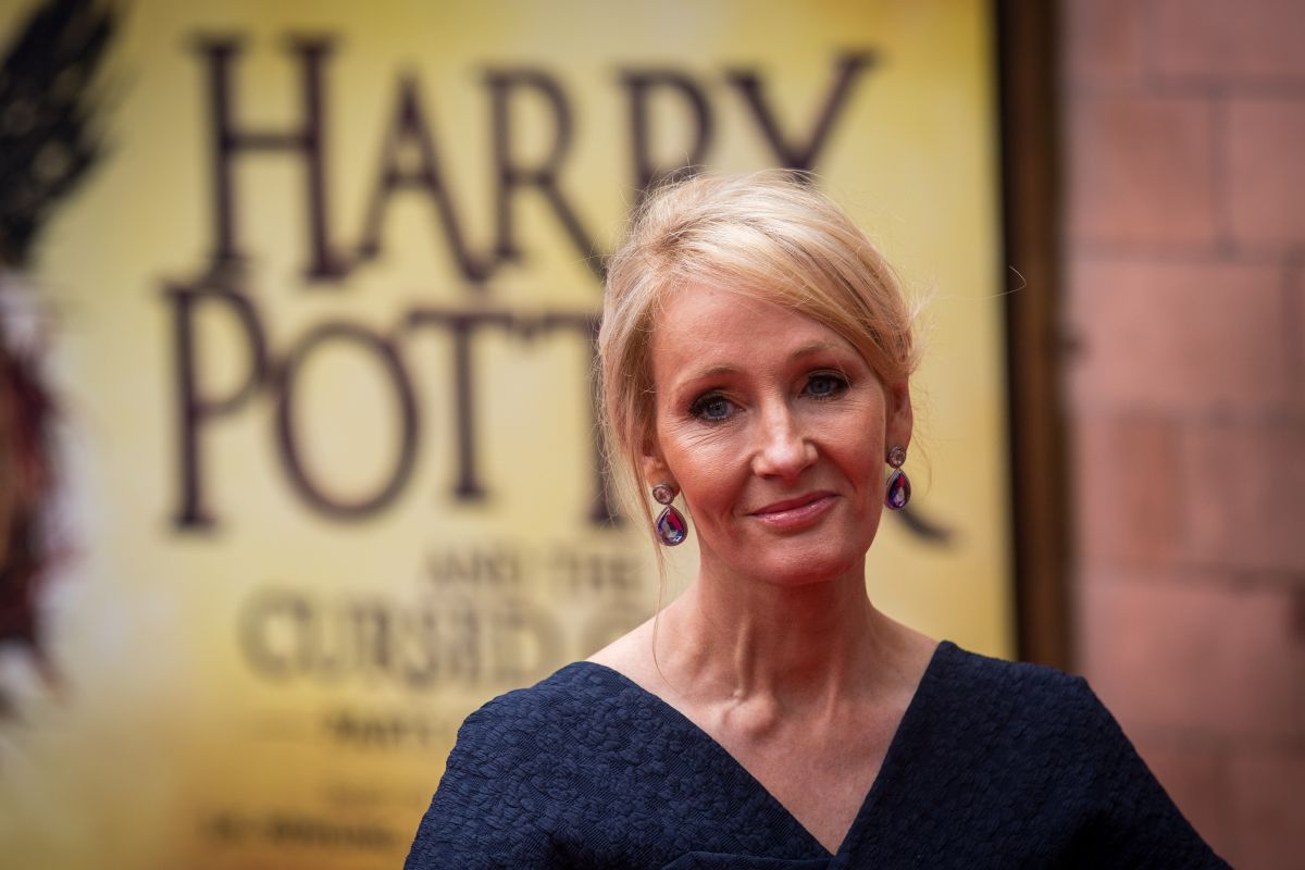 J.K. Rowling denunciata alla polizia per presunta transfobia