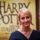 Harry Potter, libreria di San Francisco toglie i libri: 'J.K. Rowling usa i soldi contro le persone trans'