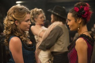 Westworld: le attrici Talulah Riley e Thandie Newton in Trace Decay