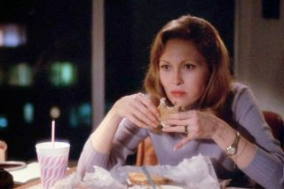 Quinto Potere: Faye Dunaway in una scena