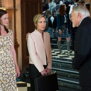 Una mamma per amica, di nuovo insieme: Alexis Bledel e Liza Weil nell'episodio Primavera