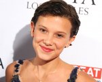Stranger Things: Millie Bobby Brown ordina da Starbucks cantando come Adele