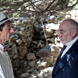 La stoffa dei sogni: Sergio Rubini e Renato Carpentieri in una scena del film