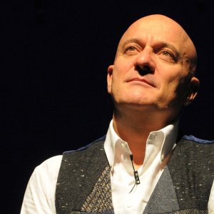Father and Son: Claudio Bisio in un'immagine tratta dallo spettacolo
