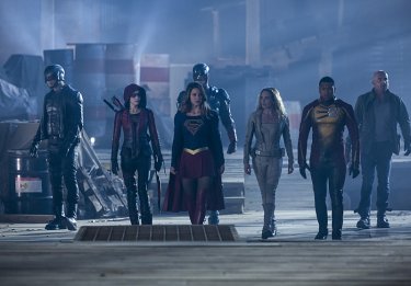 The Flash: i supereroi riuniti in Invasion!