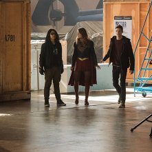 The Flash: Carlos Valdes, Melissa Benoist e Grant Gustin in Invasion!