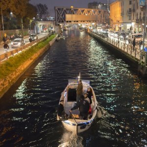 Fuga da Reuma Park: Giovanni Storti, Giacomo Poretti, Aldo Baglio e Silvana Fallisi in un momento del film