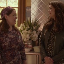 Una mamma per amica: di nuovo insieme, Lauren Graham e Melissa McCarthy in una scena