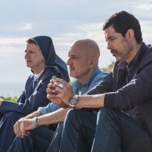 Non c'è più religione: Claudio Bisio, Alessandro Gassman e Angela Finocchiaro in una scena del film