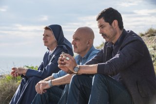 Non c'è più religione: Claudio Bisio, Alessandro Gassman e Angela Finocchiaro in una scena del film