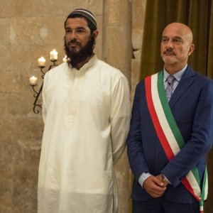 Non c'è più religione: Claudio Bisio e Alessandro Gassman in una scena del film