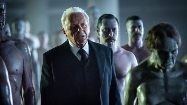 Westworld: un'immagine di Anthony Hopkins in The Well-Tempered Clavier