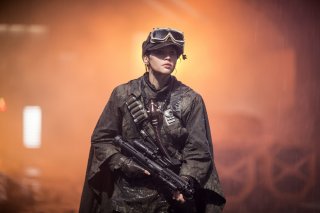 Rogue One: A Star Wars Story, Felicity Jones in un momento del film
