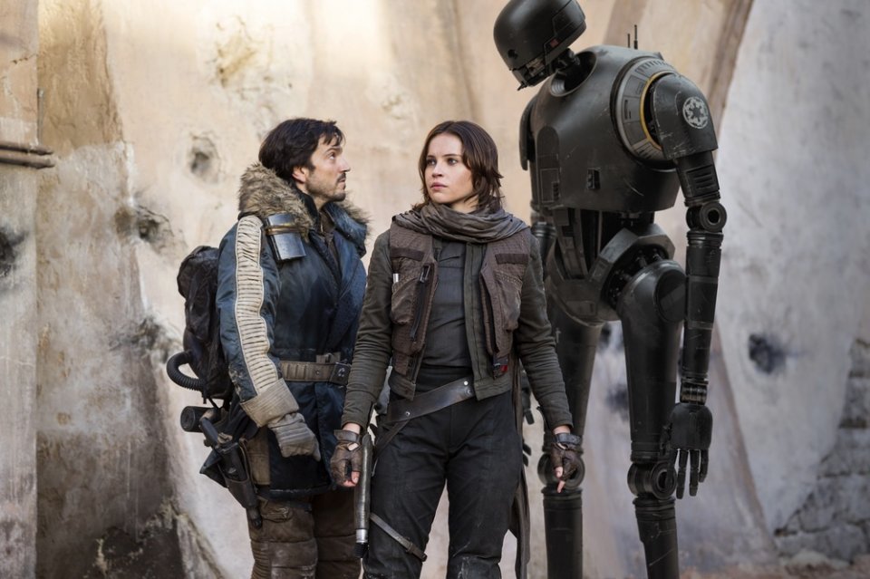 Rogue One: A Star Wars Story, Felicity Jones e Diego Luna in una foto del film