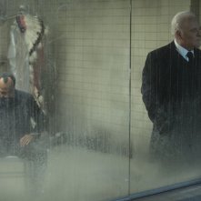 Westworld: gli attori Jeffrey Wright e Anthony Hopkins in The Bicameral Mind