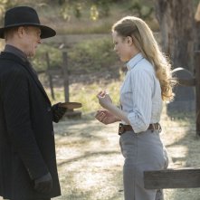 Westworld: Ed Harris ed Evan Rachel Wood in una foto di The Bicameral Mind