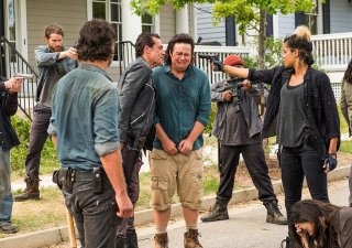 The Walking Dead: Jeffrey Dean Morgan e Josh McDermitt in Hearts Still Beating