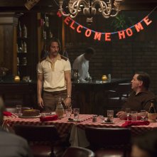 Quarry: il protagonista Logan Marshall-Green in un'immagine della serie