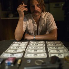 Quarry: il protagonista Logan Marshall-Green