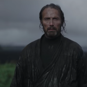 Rogue One: Mads Mikkelsen in una scena del film